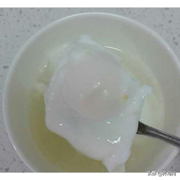 怎样辨别养殖鸡蛋和土鸡蛋,散养土鸡蛋和笼养鸡蛋营养成分