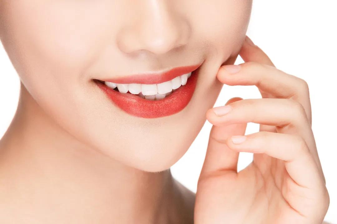 缺牙不补危害大种植牙请了解下,现代种植牙技术了解一下