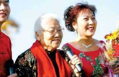 常香玉为啥捐献一架飞机,常香玉最后捐到飞机了没