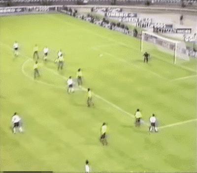 足球场最有天赋的球星,充满激情的足球场