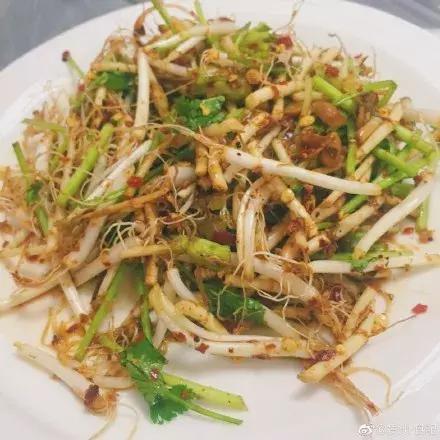 贵州美食折耳根味道,贵州折耳根麻辣味好吃还是烤肉味