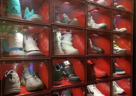 初中生穿aj炫富,初中生怎么炫富