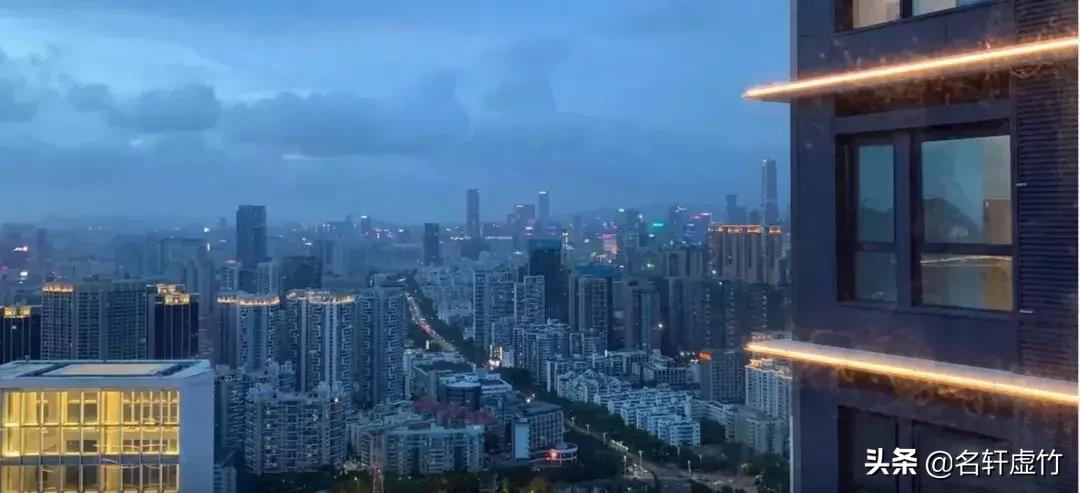 住进豪宅,住进1亿豪宅里