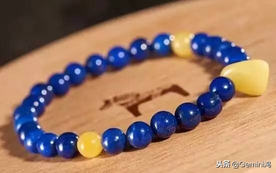 十二生肖适合戴什么材质手串,什么属相不能戴紫金鼠手串