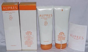 20岁女士化妆品最好品牌推荐,适合18岁左右少女用的化妆品