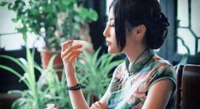 铁观音什么味道的最好,铁观音最香的香味有股青草味