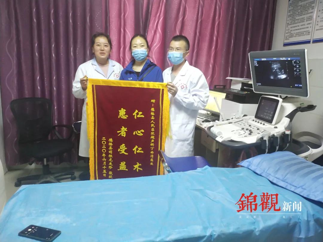 雪山下建筑物,雪山下建一座自己的木屋