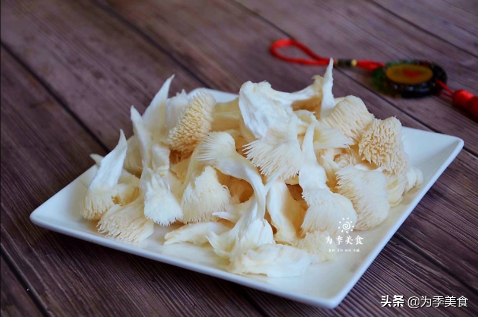 新鲜猴头菇和干猴头菇哪个更养胃,猴头菇煲汤是养胃的吗