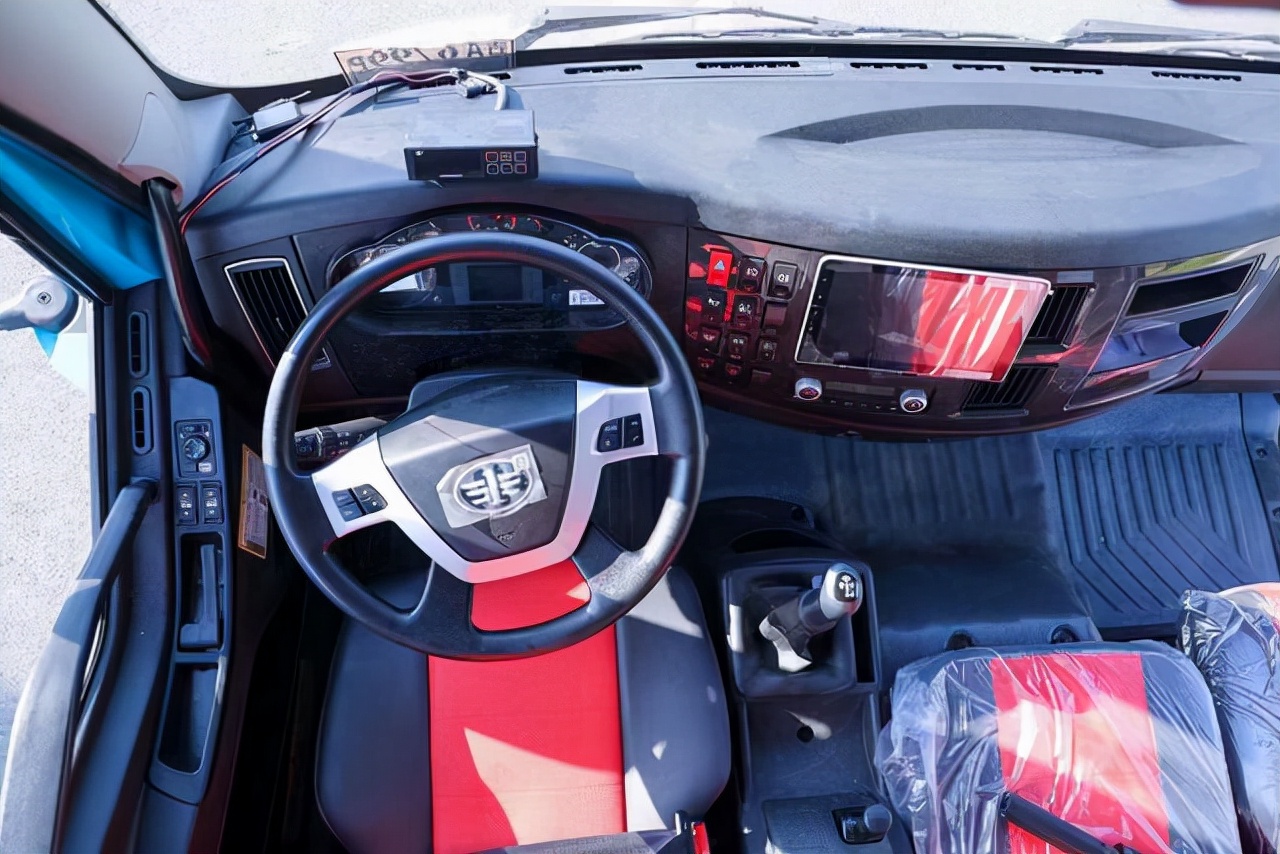 解放j6g6.8米冷藏车加什么油,解放j6l7米4冷藏车国6