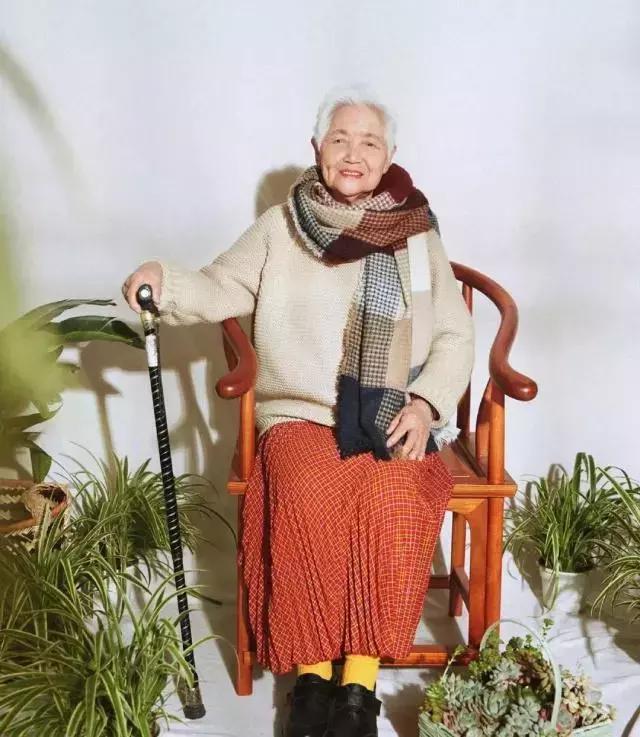 87年外婆写真,80岁外婆拍的写真