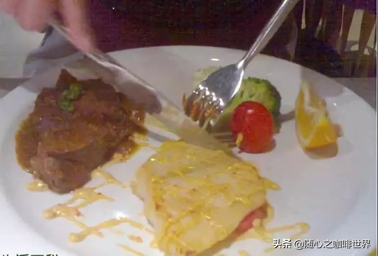 西餐刀叉的正确使用拿法,西餐汤匙的正确用法