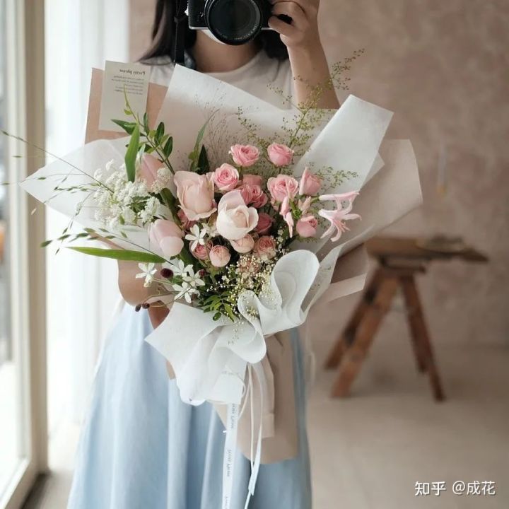 卖花包装纸选什么颜色,新手开花店怎么选择包装纸