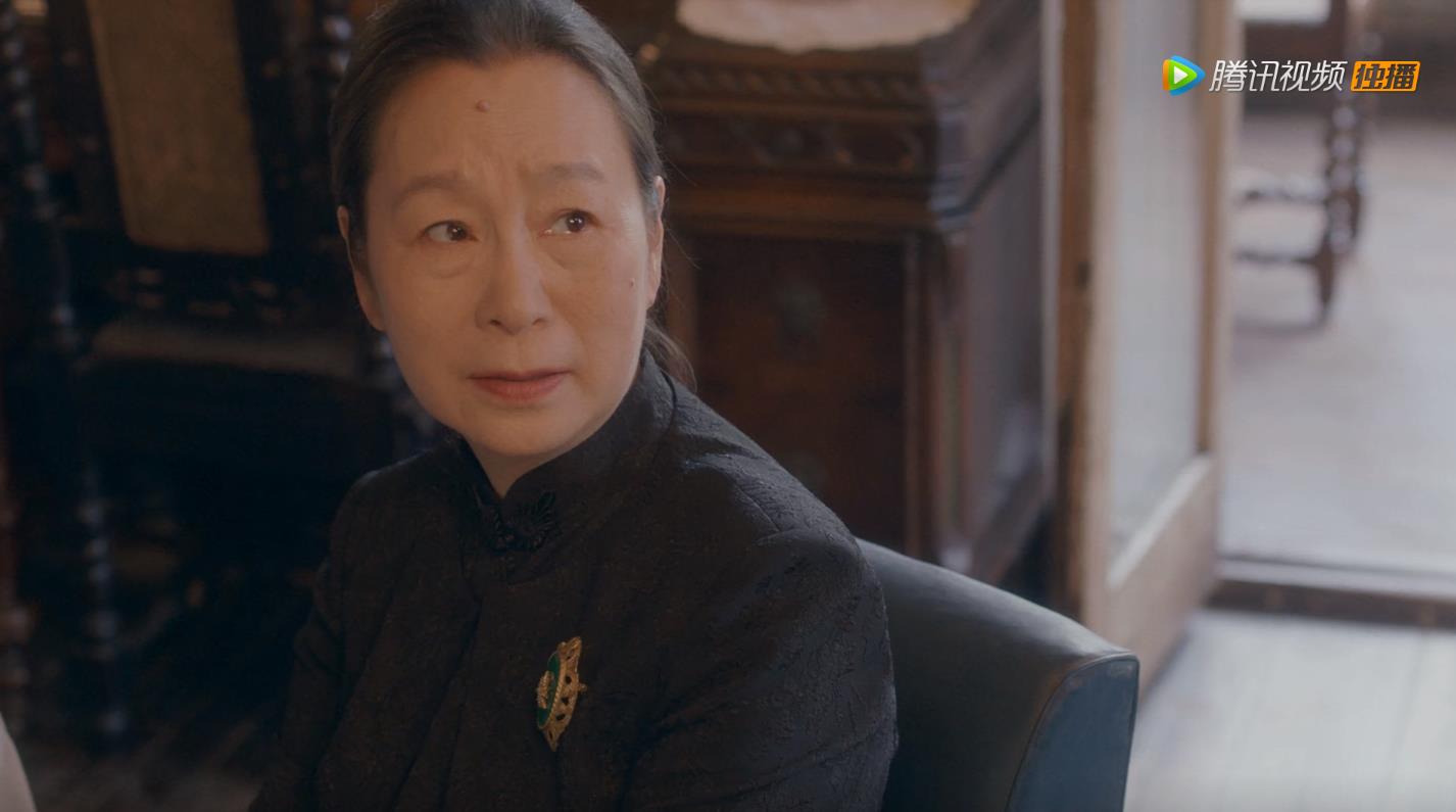 穿着旗袍的江奶奶，统一了我们对老年人的审美