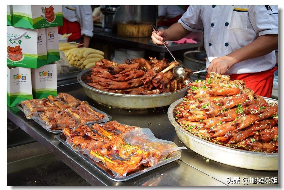 摆地摊应该卖什么比较赚钱,如何摆地摊赚钱卖什么产品合适