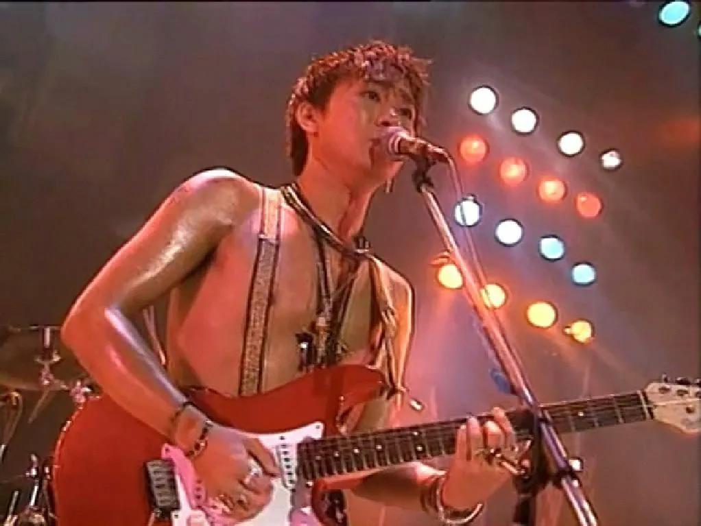 歌迷合唱海阔天空披荆斩棘,披荆斩棘大合唱海阔天空