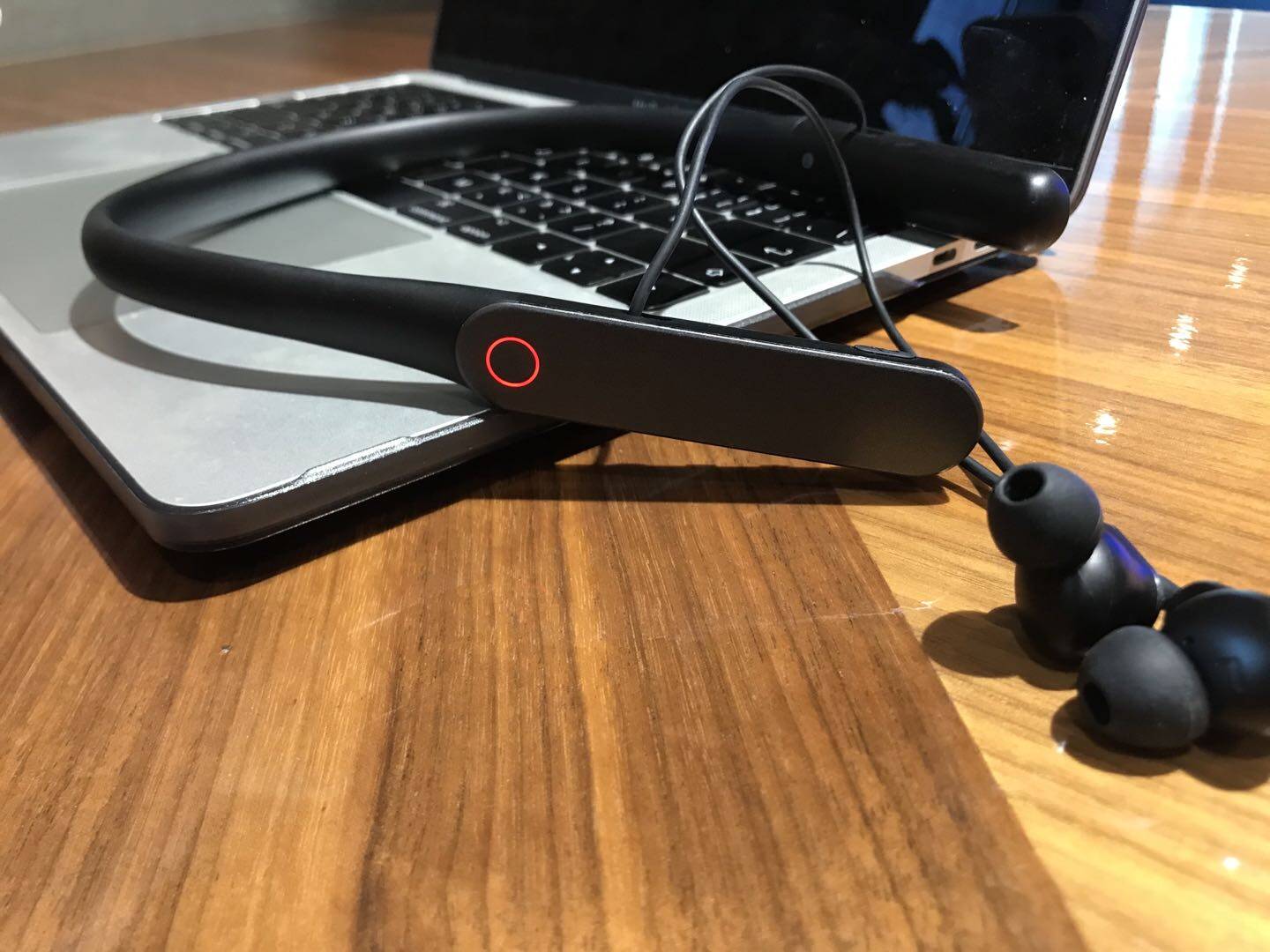 飞利浦n7506耳机有线,飞利浦tan7506颈挂式耳机评测