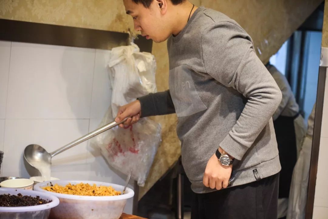 晚上12点后还营业的美食店,晚上10点后还营业的饭店