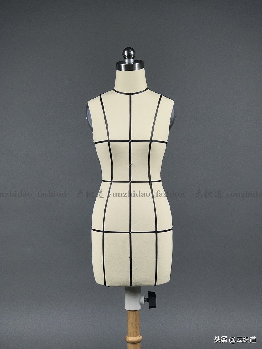 衣服裁剪制作女,服装立体裁剪稿子怎么做