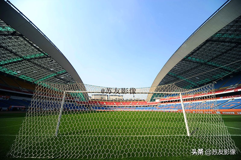 重庆奥体中心体育场地,重庆奥体中心体育场攻略