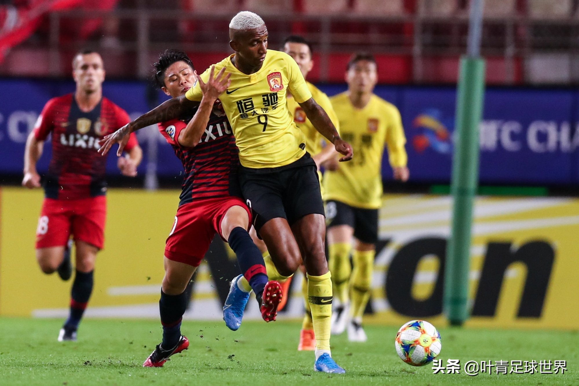 伟大的1-1！恒大血性爆发，多人赛后瘫倒在地，没力气庆祝了