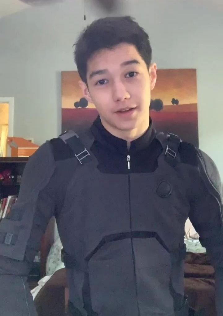 韩国混血网红emily,韩国网红韩国帅哥