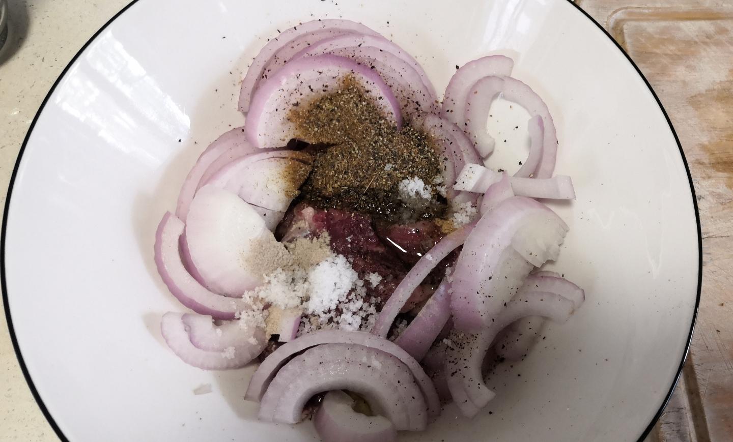 吹着空调吃烤肉空调有味道,吹着空调吃着烤肉