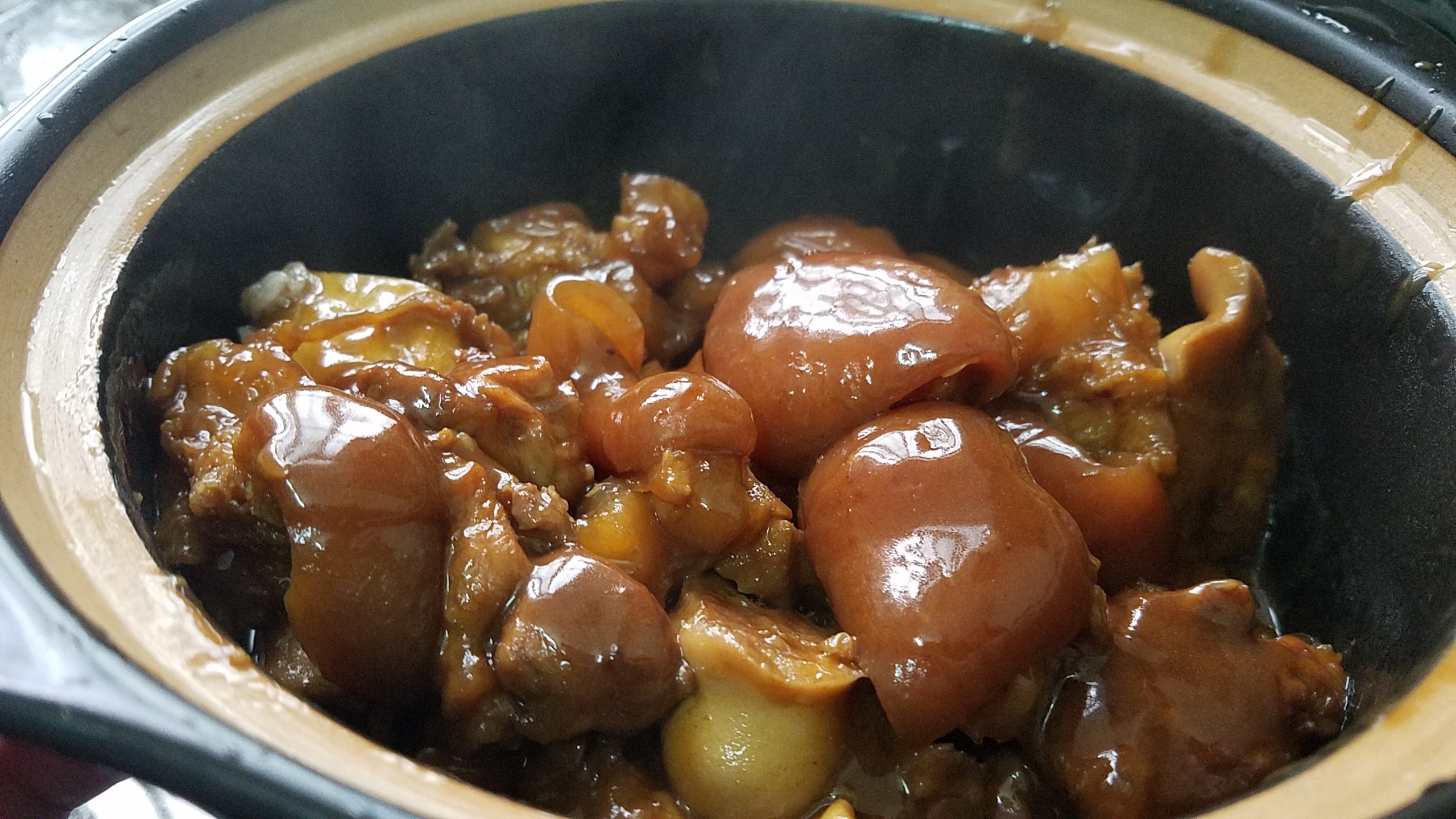 酱猪脚高压锅的家常做法,电饭锅焖酱猪脚