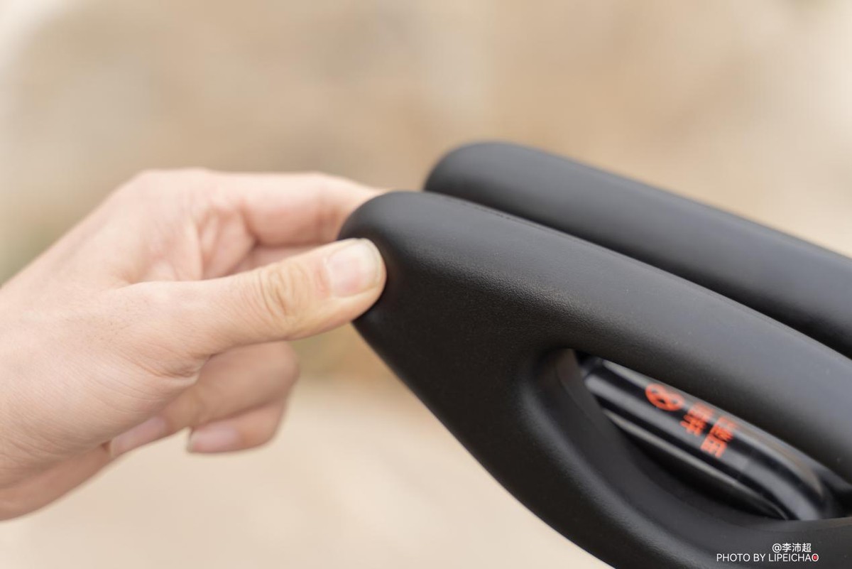 9号平衡车体验：不仅仅是年轻人的酷乐玩具