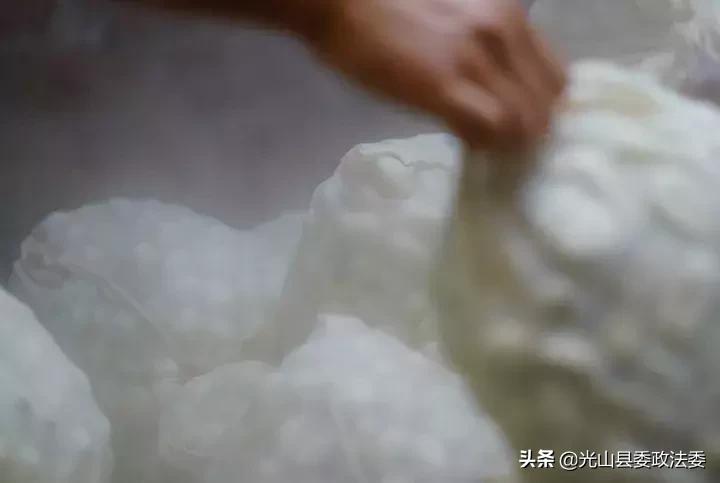 长期盖蚕丝被有什么危害 (长期盖蚕丝被被曝光)