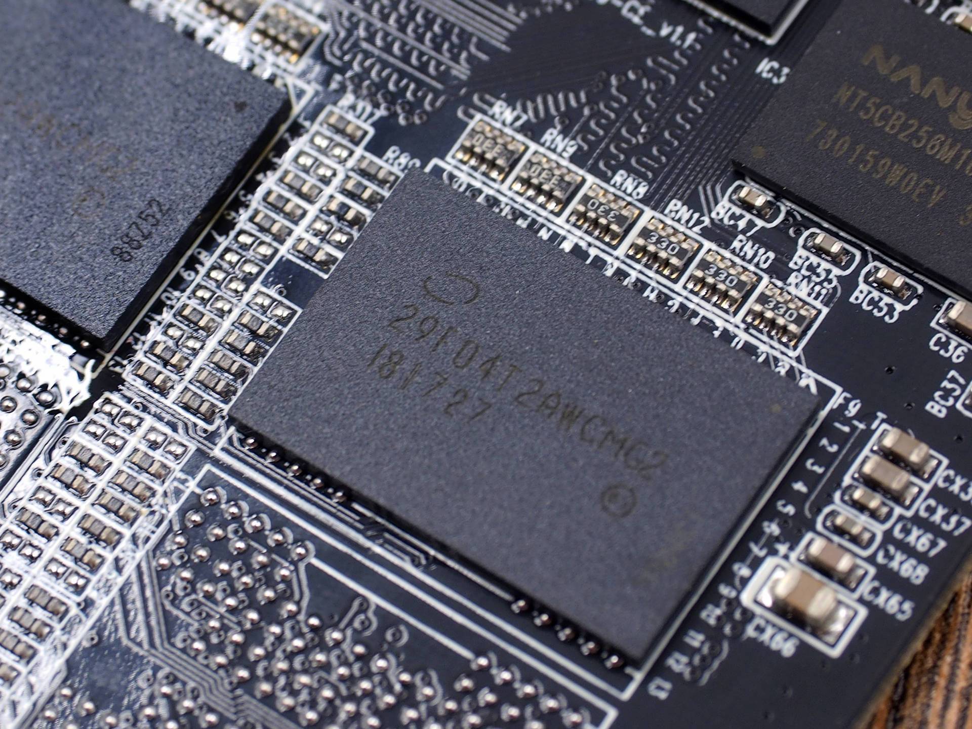 固态硬盘降价双十一,现在369元的固态硬盘值得买吗