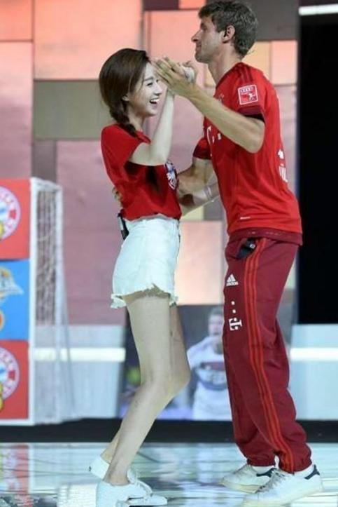 央视美女马凡舒资料,央视第一美人马凡舒工作照