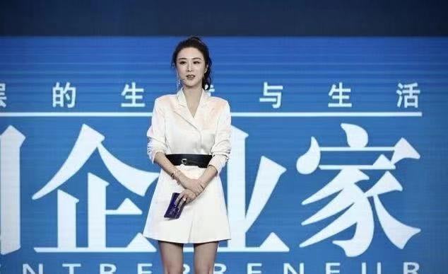 薇娅怎么有资格采访袁隆平,薇娅采访袁隆平一年收入多少