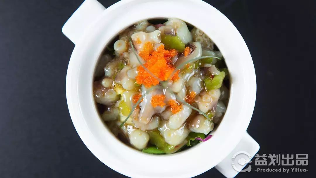 满满一大桌海鲜只要288元,满满一大碗16元吃到饱