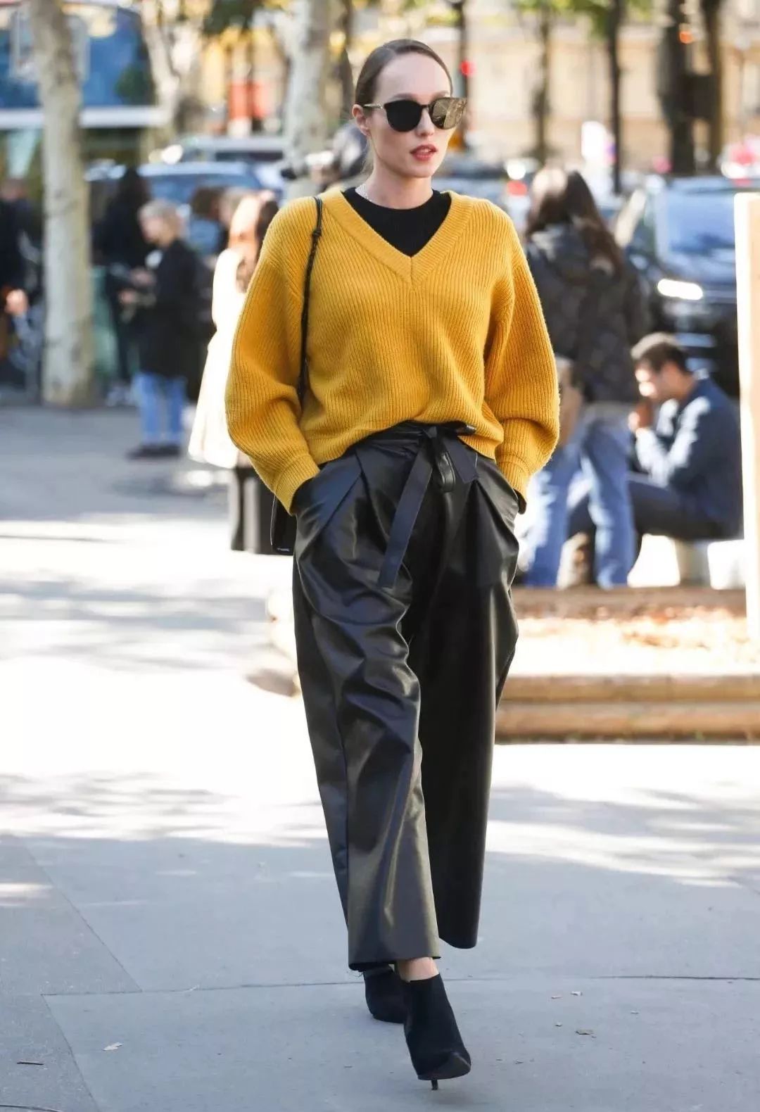 淑女气质百搭减龄薄款,简单时尚大方冬天减龄款