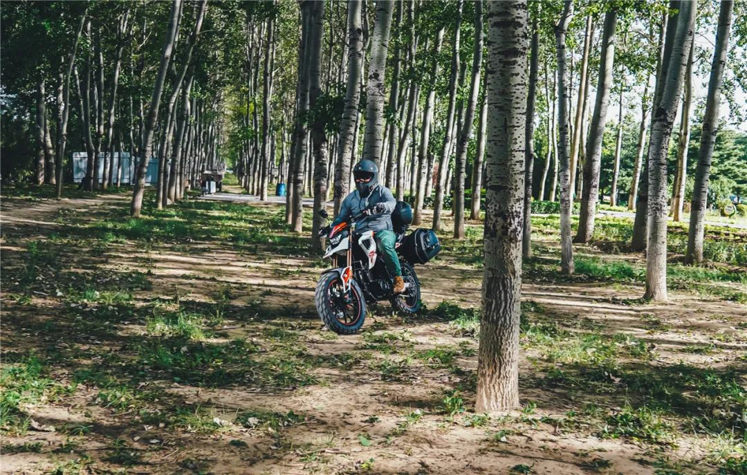 1万出头拉力车推荐,2021款银钢铁拳250评测视频