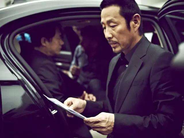 冯小刚是个什么样的人?陈道明说了6个字,堪称教科书级的回答