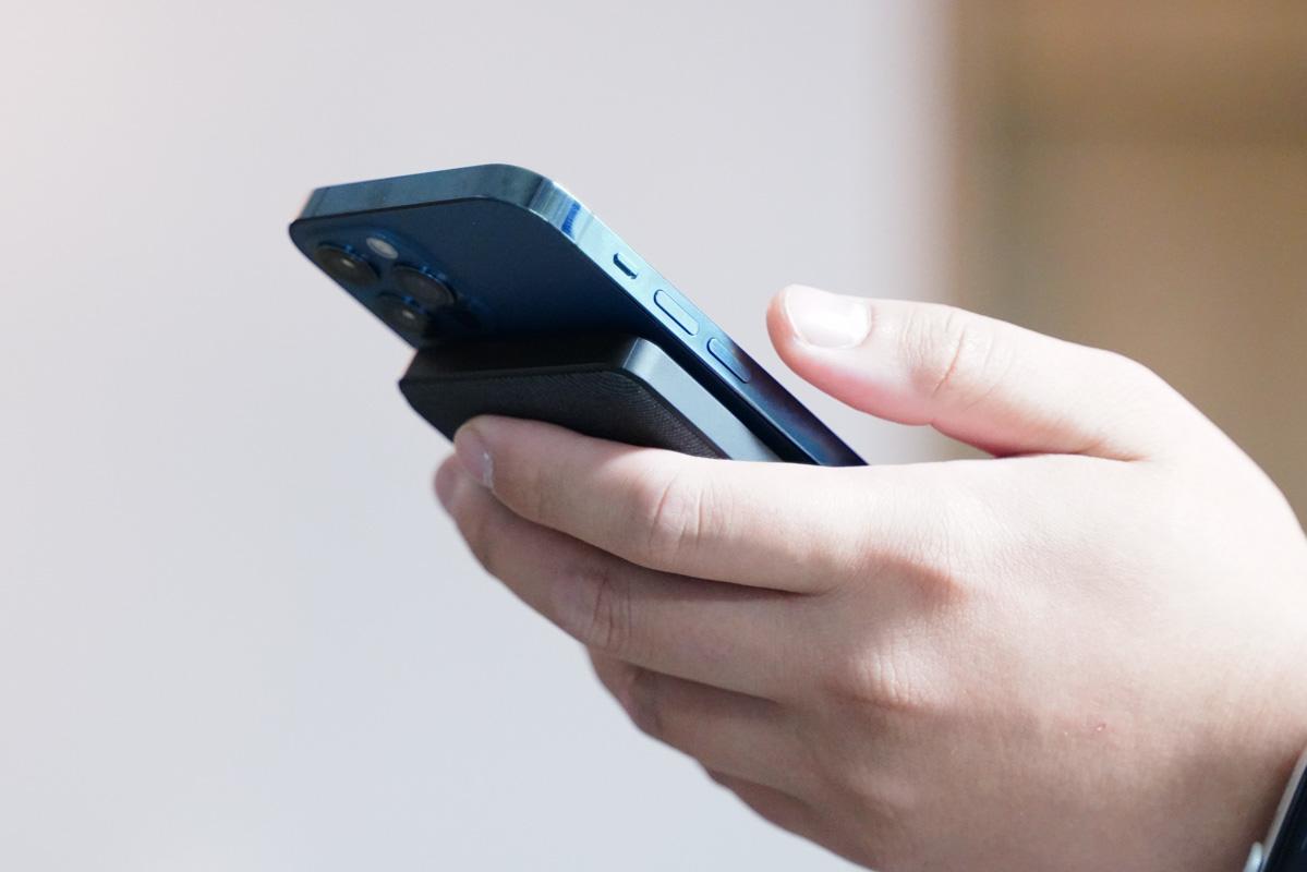 mophie无线充电器10w快充版,mophie18w快充评测