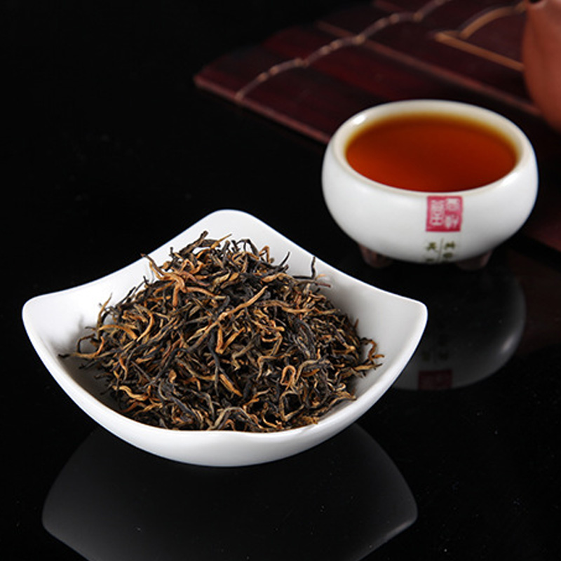 女人就如同一杯高贵淡雅的红茶,红茶就像一个韵味十足的女人文案