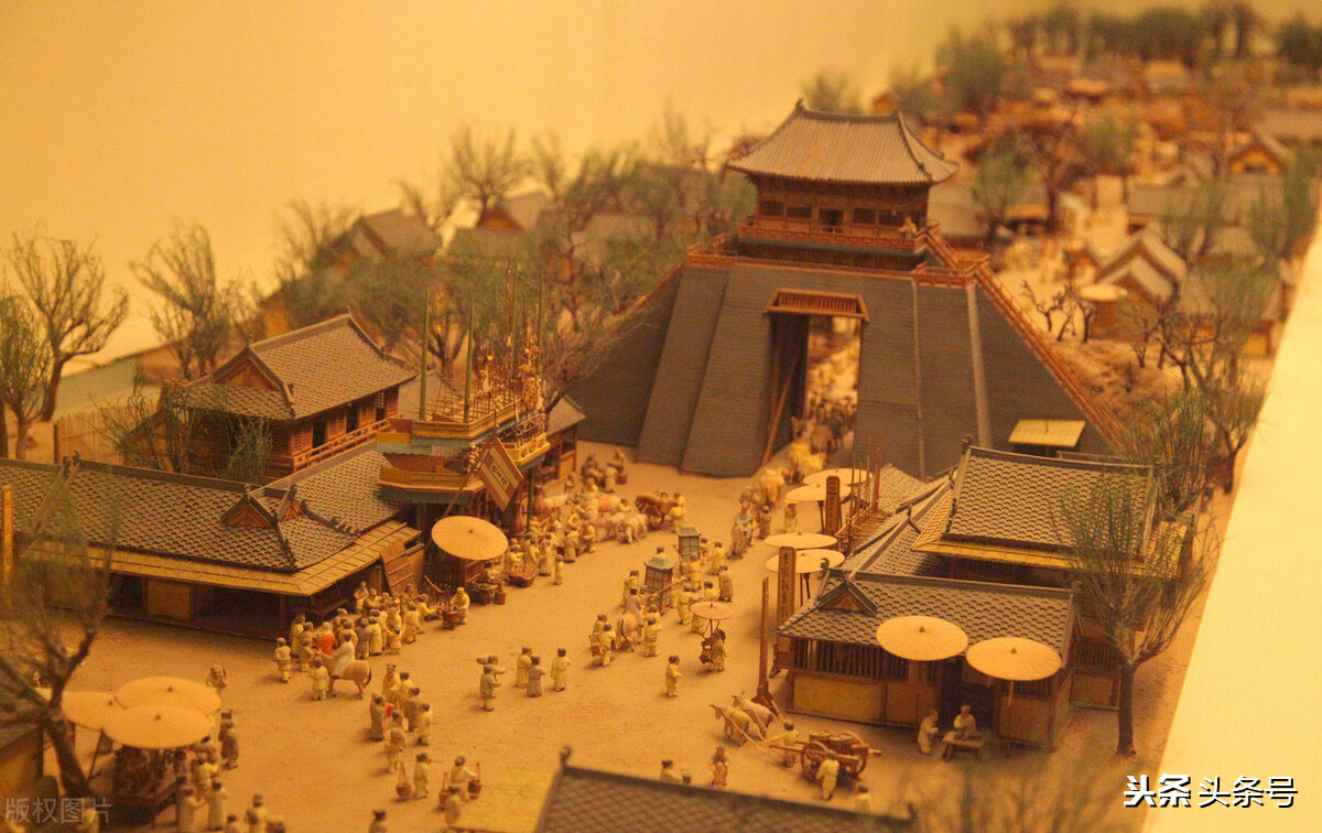 《西域札记》卷三·瀚海录·碎叶城之殇