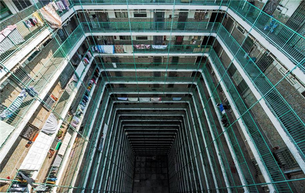 香港的楼房,香港的私人住宅阳台不封危险吗