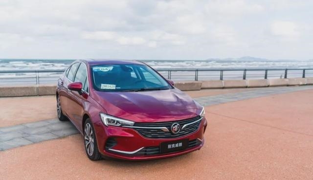 别克威朗三厢版测评视频,别克威朗试驾动力