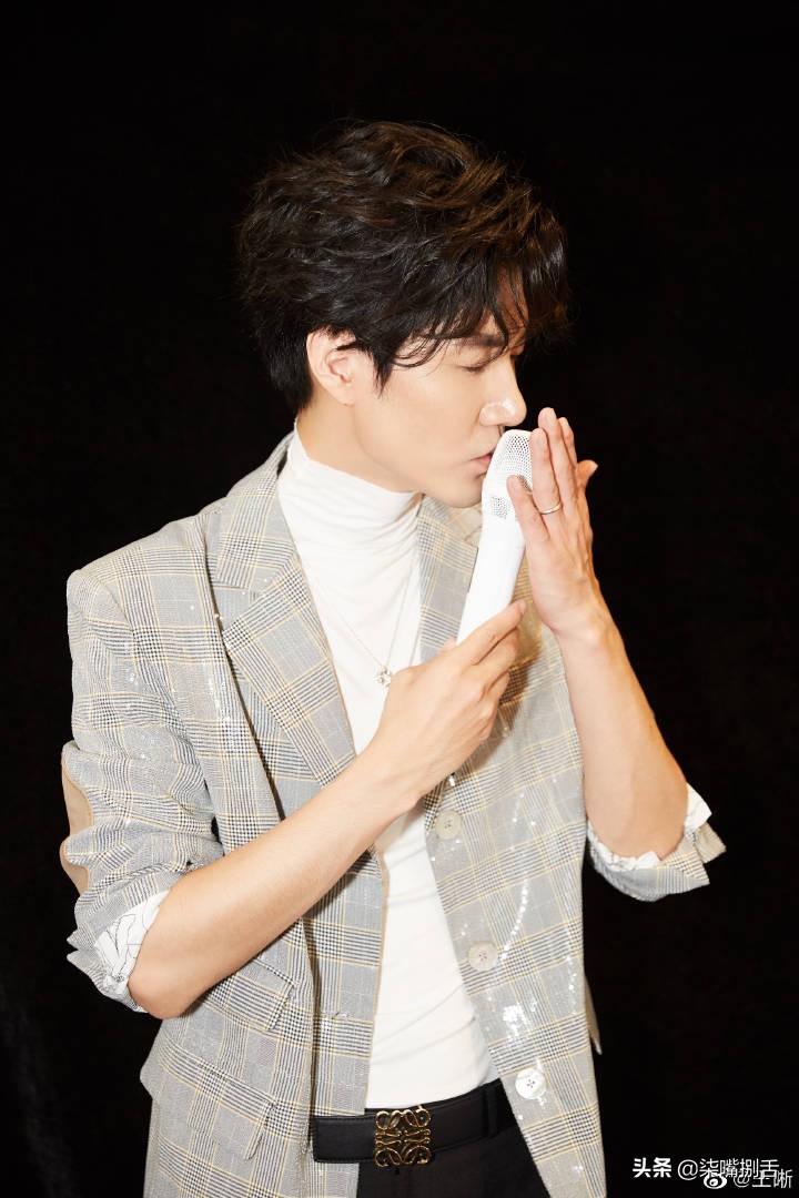 请问王晰到底是个什么取名鬼才？