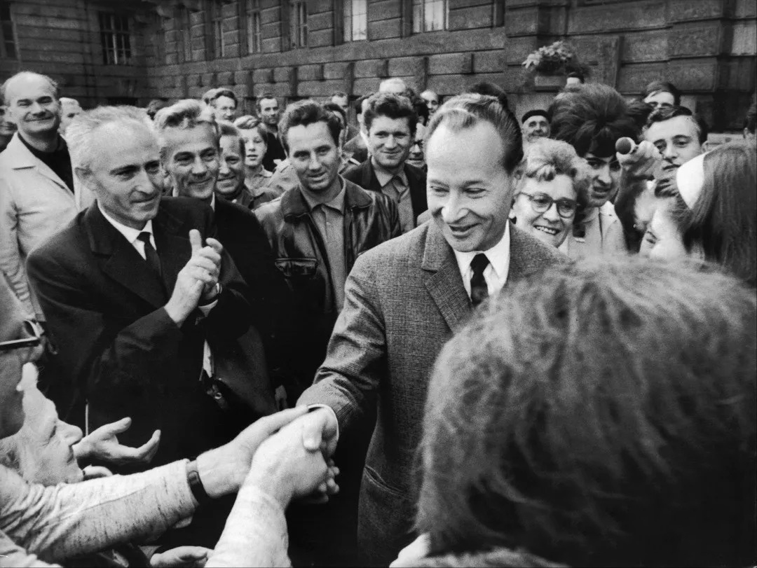 捷克为什么要和斯洛伐克分家,捷克为啥要与斯洛伐克独立