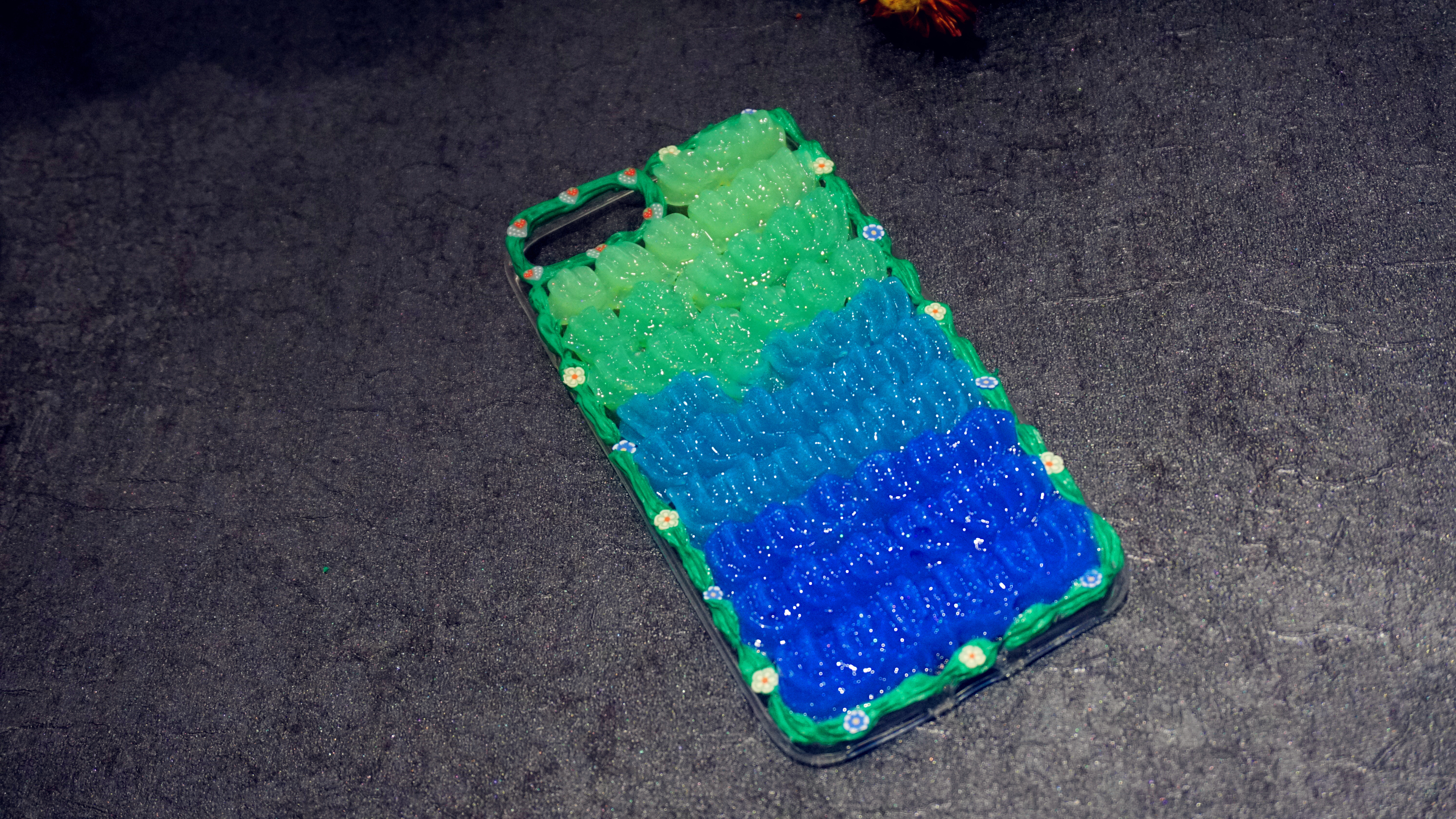 适合成人的diy手工手机壳,最近很火的手工手机壳