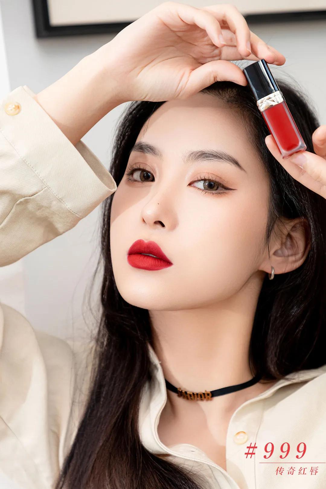 精致女孩的包包里装什么呢,精致女性的包包里藏着多少小秘密