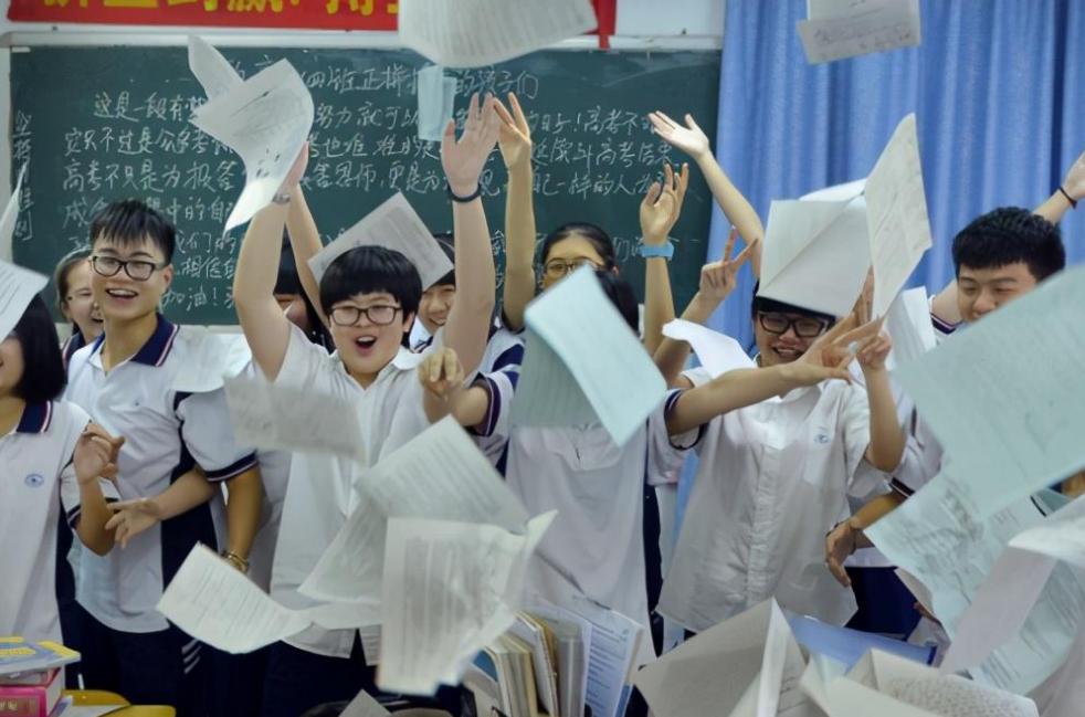 职高生与普通高中生的差距,高中生和职高生的区别