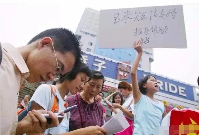 2005年的超级女声作为选秀鼻祖,选秀节目超女