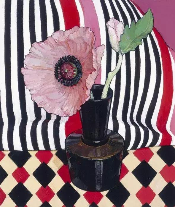 她72岁，画了50多年的画，花儿在她笔下都有了个性