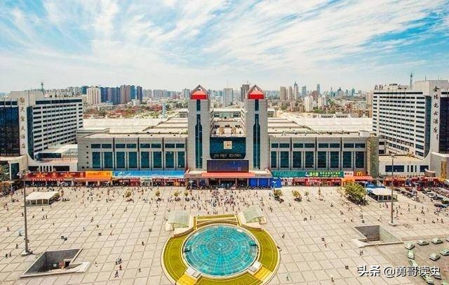 中国有两个火车站：火车直达所有省会城市，没有北京站