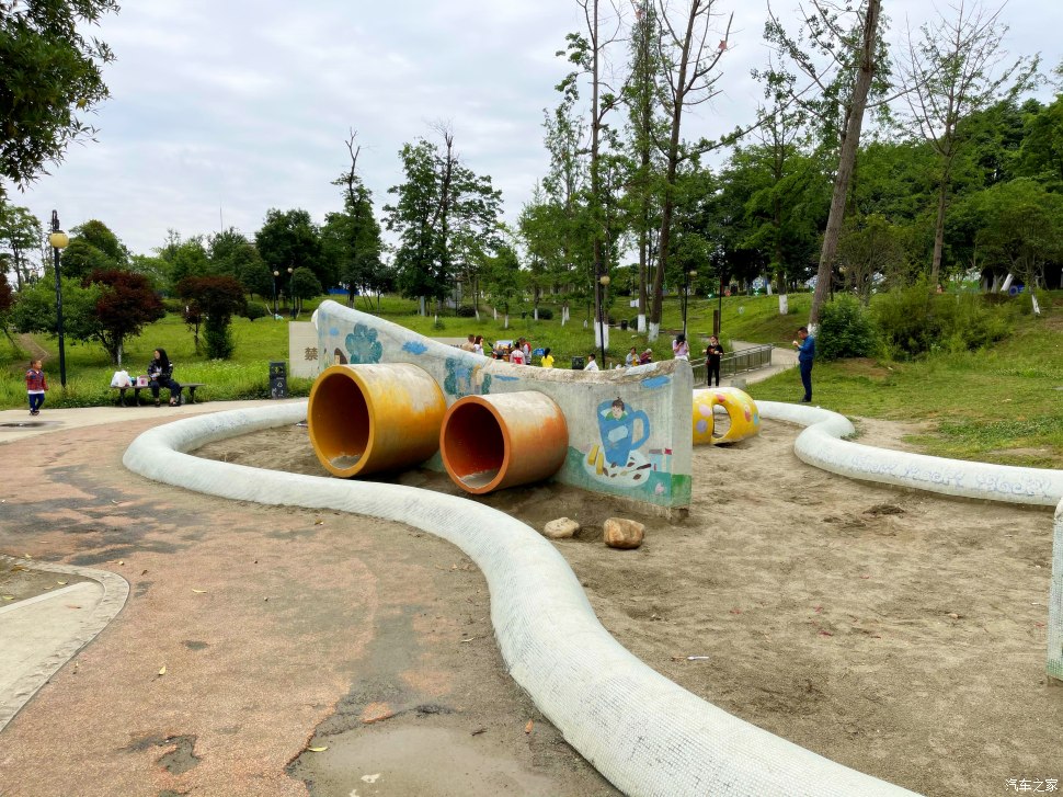 成都人会玩的景点,成都凤凰山公园可以爬山吗